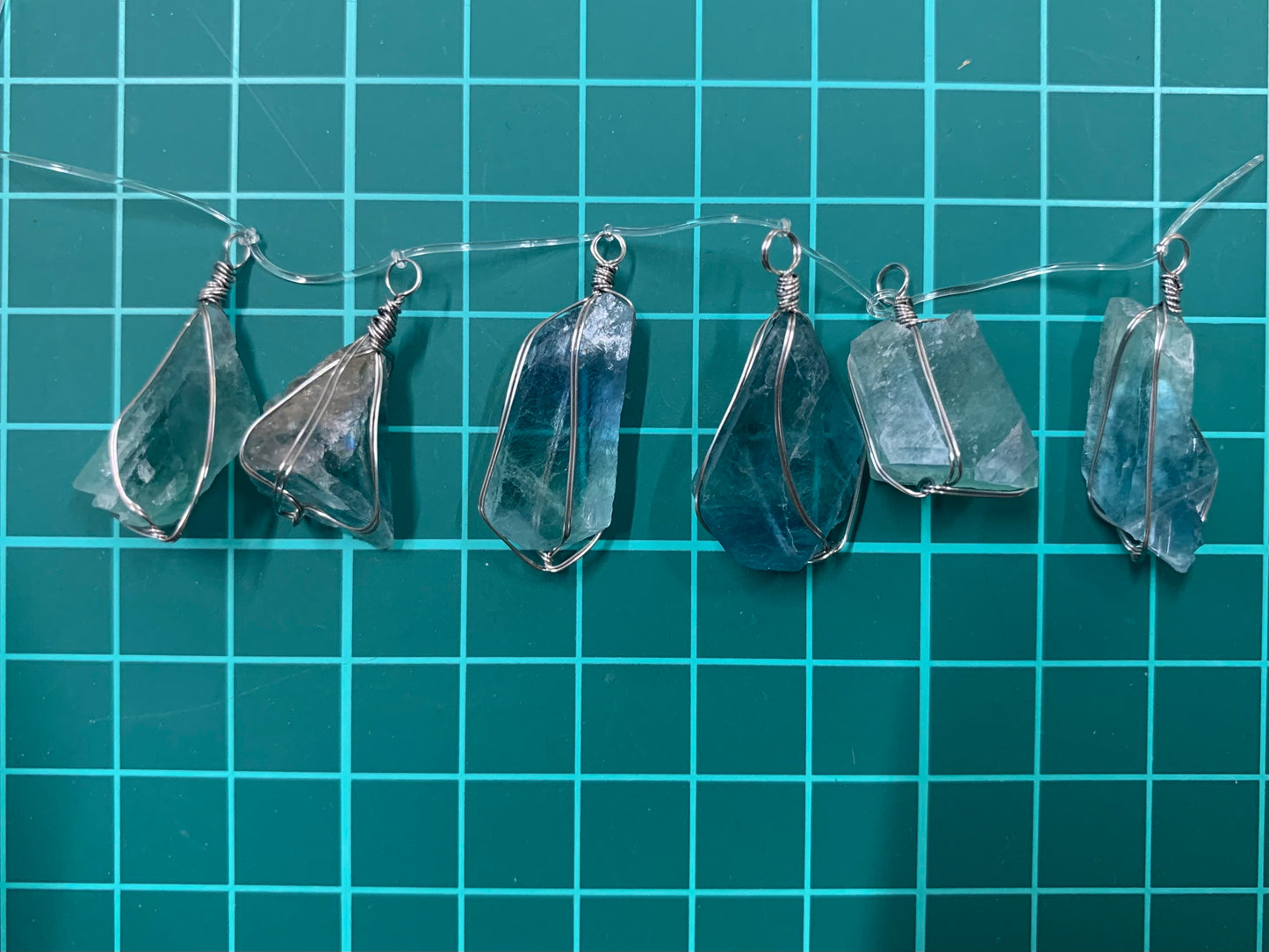 【原石パーツ】フローライト原石 6個セット n300