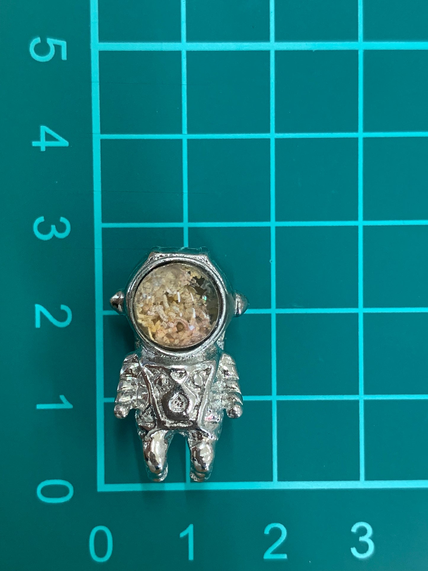 【宇宙飛行士パーツ付き】ガーデンクォーツ チェーンを通せばネックレスにも n297