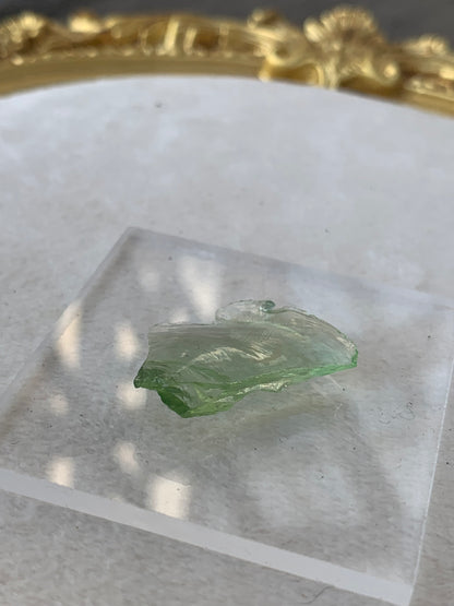 【古代レムリアの記憶を宿す石】【ネバダ州産】アンダラクリスタル　ミントグリーン系　n320