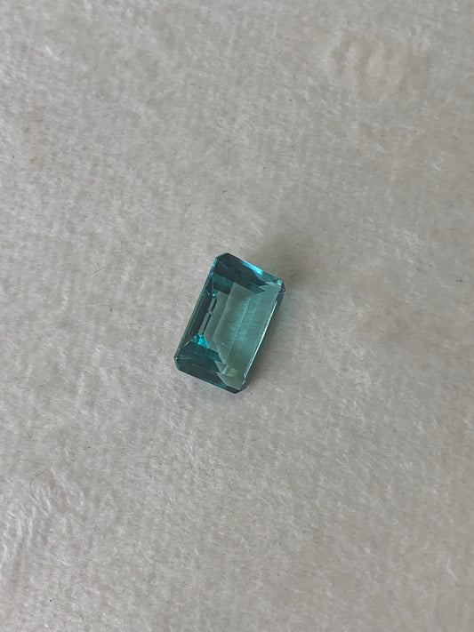 【アウトレット・傷ありルース】〜自然と人の再生の物語〜　三宅島ガラス　アウトレットルース　スクエア型　n368