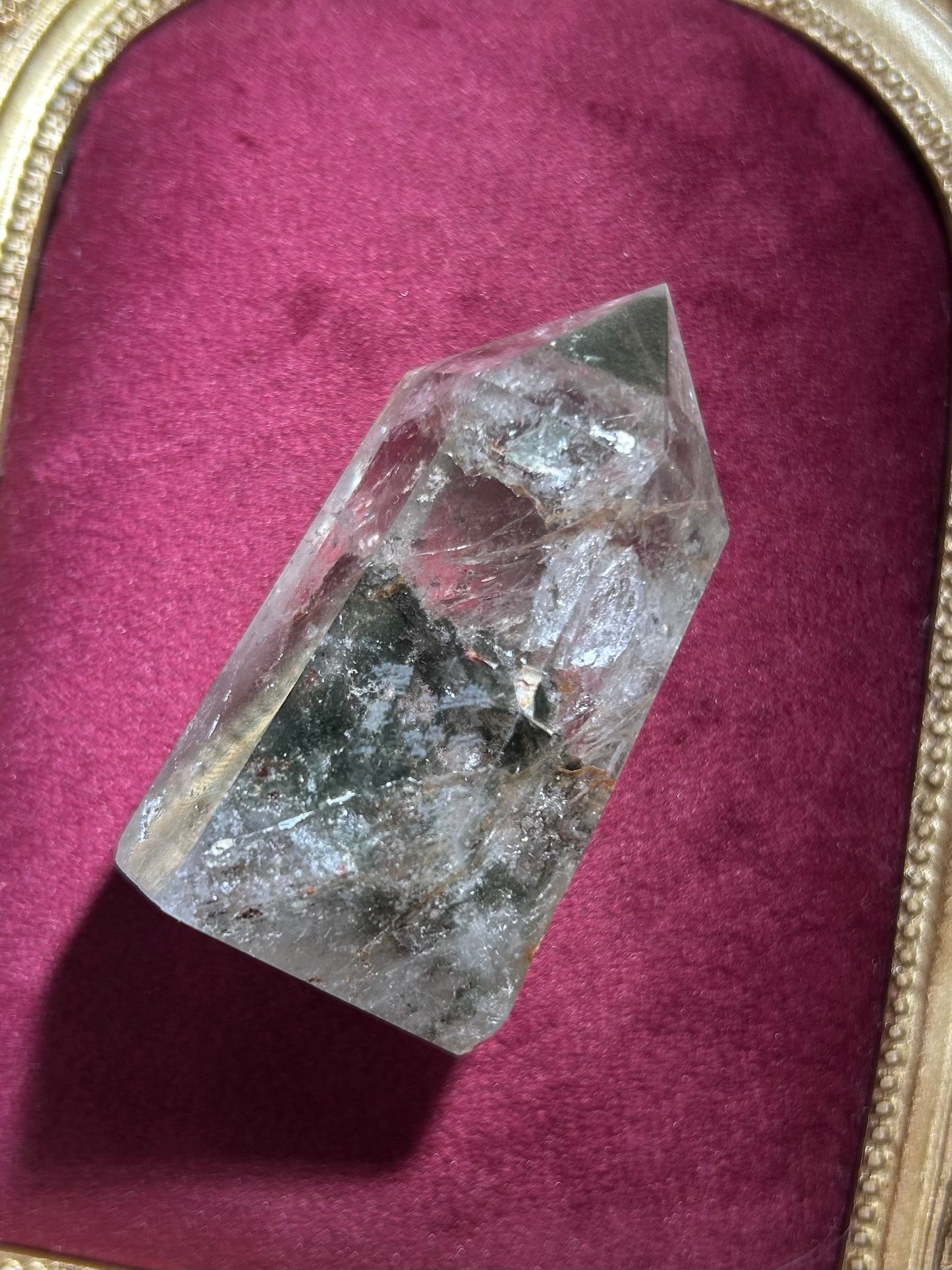 【自然の庭を閉じ込めた】虹入りガーデンクォーツ（ブラジル産）n397