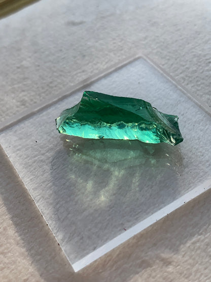 【古代レムリアの記憶を宿す石】【ネバダ州産】アンダラクリスタル　グリーン系　n319