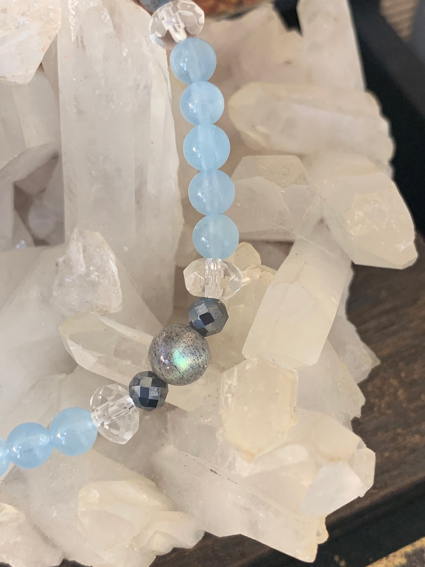 【ブレスレッド】アクアマリンとラブラドライトの癒しと直感のブレスレット　n323