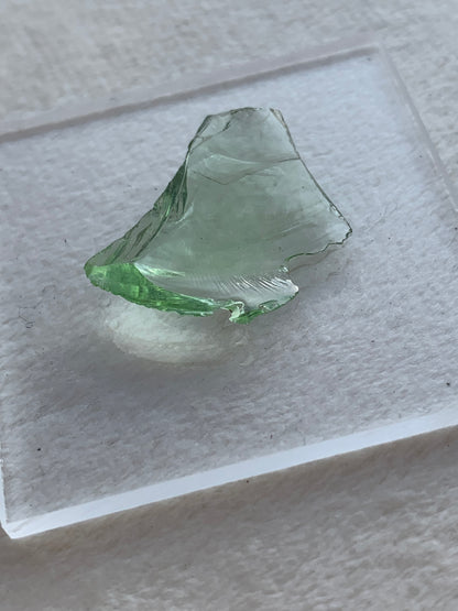 【古代レムリアの記憶を宿す石】【ネバダ州産】アンダラクリスタル　ミントグリーン系　n320