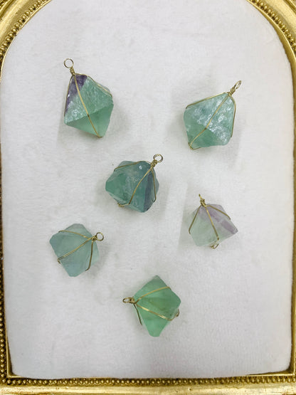 【原石パーツ】八面体フローライトワイヤー巻き6個セット　n304