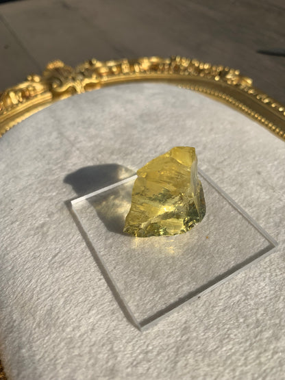 【古代レムリアの記憶を宿す石】【ネバダ州産】アンダラクリスタル　イエロー系　n313