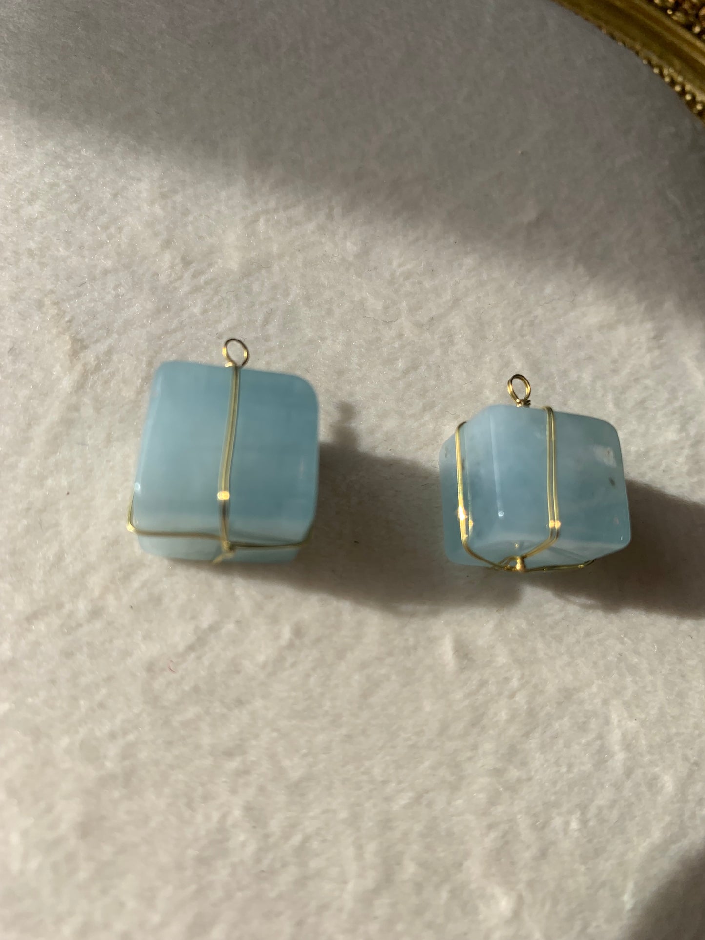 【原石パーツ】アクアマリン　ゴールドワイヤー巻き　2個セット　n308