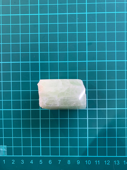 【海の精霊の石】アクアマリン原石　n374