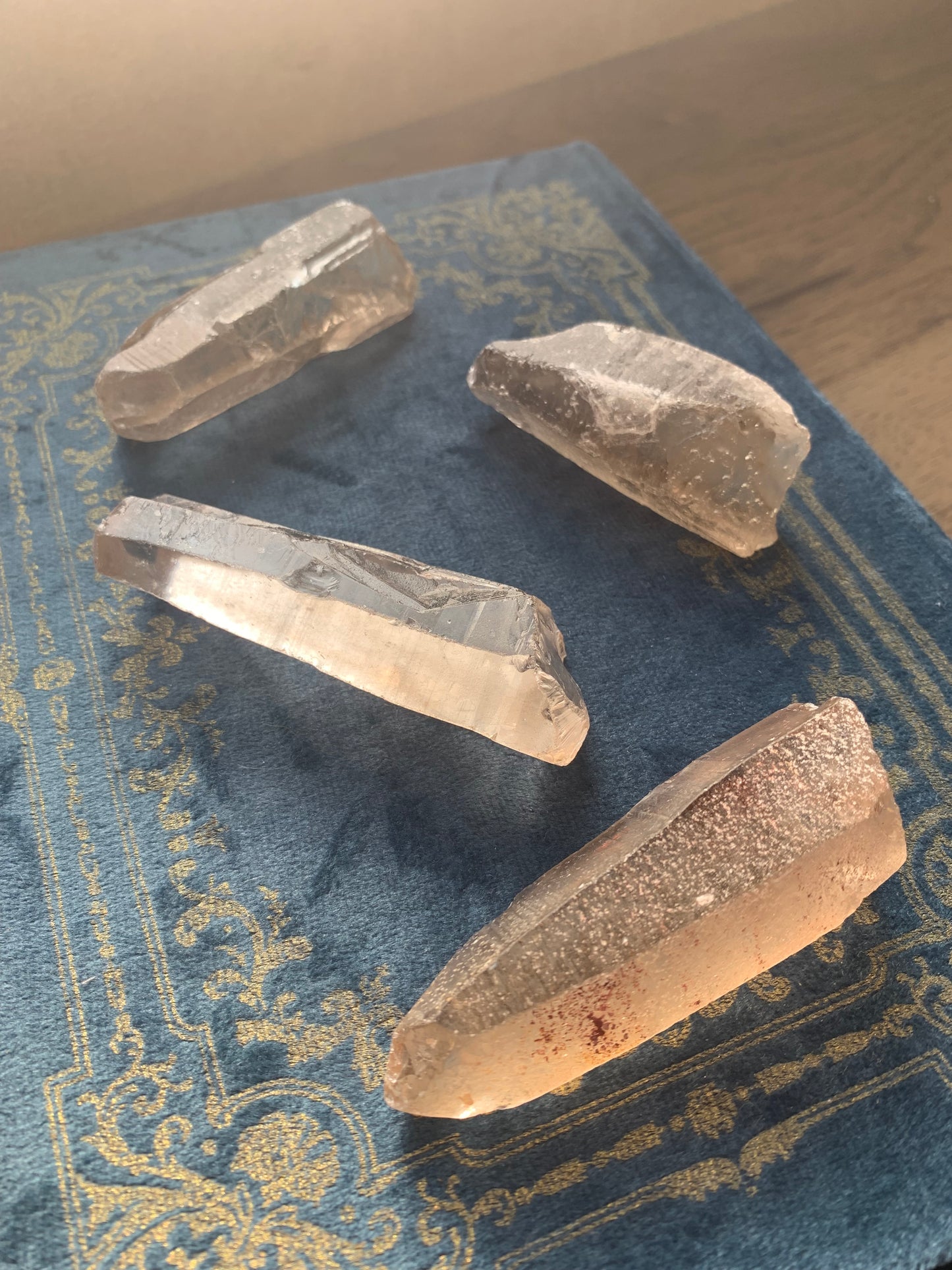 【ブラジル産】　スモーキーレムリアンシードクリスタル　n324