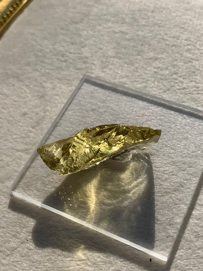 【古代レムリアの記憶を宿す石】【ネバダ州産】アンダラクリスタル　ゴールド系　n314