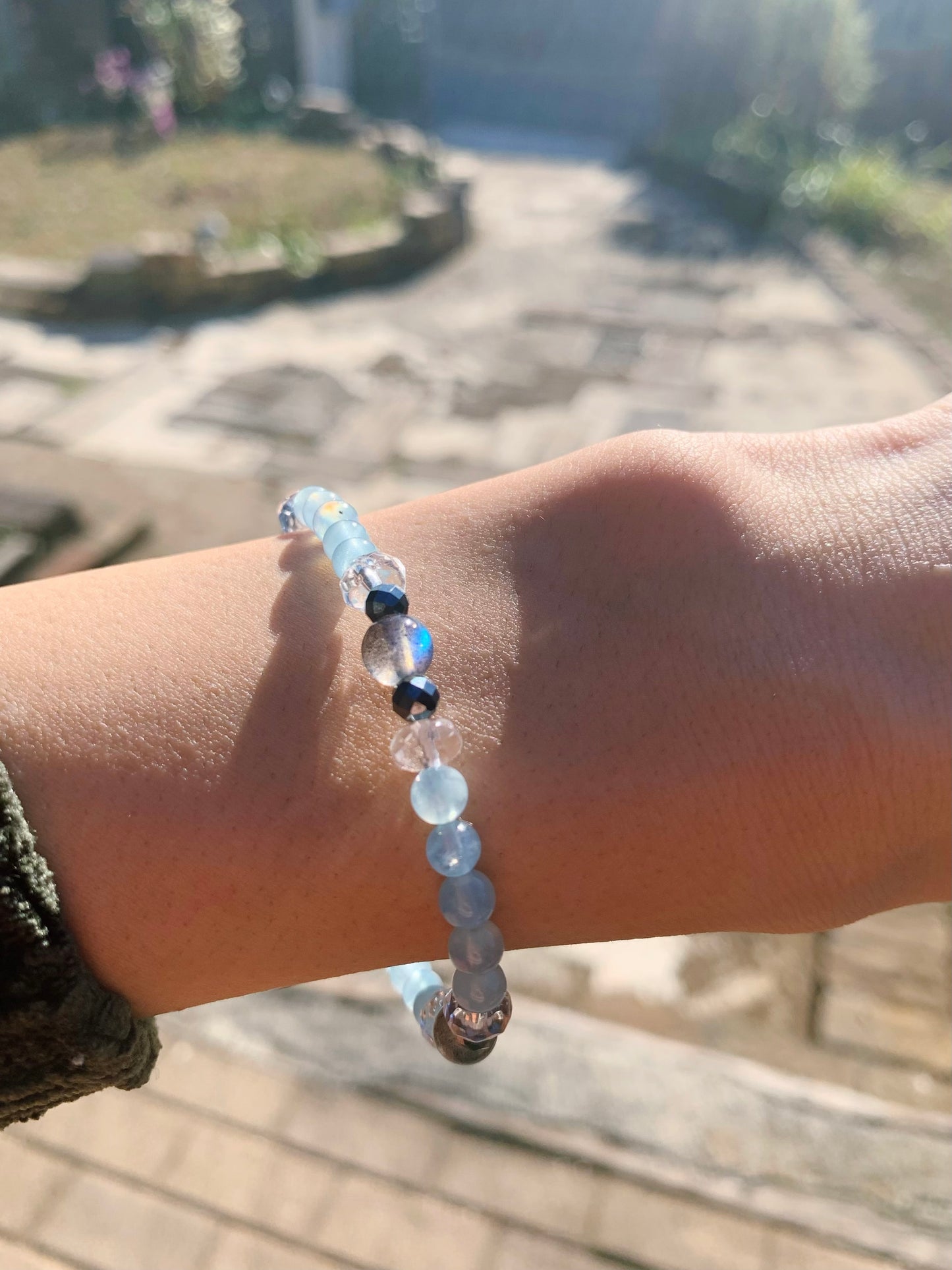 【ブレスレッド】アクアマリンとラブラドライトの癒しと直感のブレスレット　n323