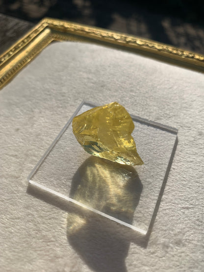【古代レムリアの記憶を宿す石】【ネバダ州産】アンダラクリスタル　イエロー系　n313