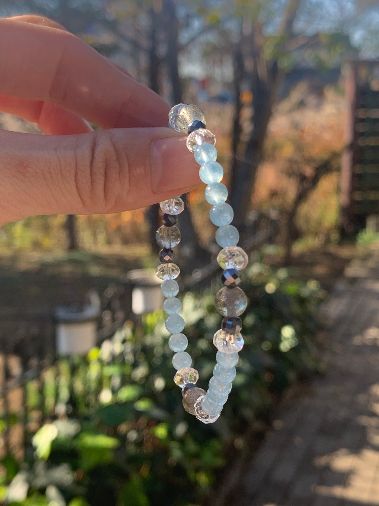 【ブレスレッド】アクアマリンとラブラドライトの癒しと直感のブレスレット　n323