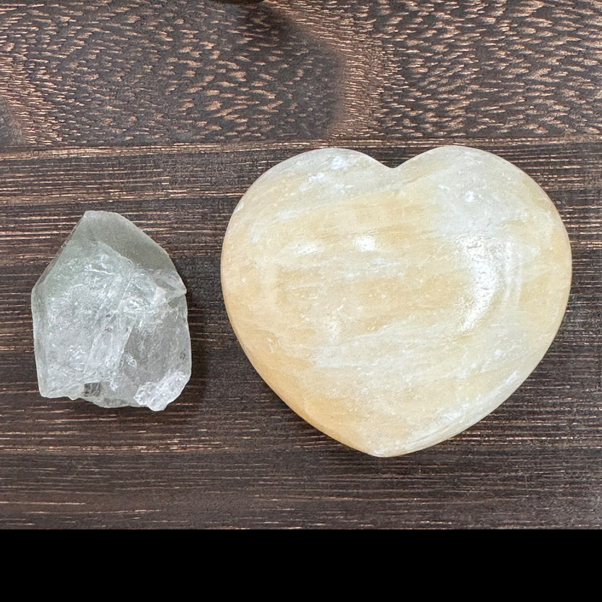 ヒマラヤ産水晶クラスター　浄化に、リセットしたい時 ヒマラヤ産水晶クラスター浄化に、リセットしたい時