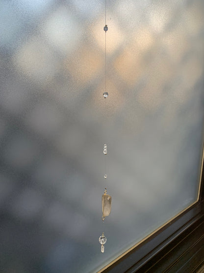 レムリアンシードクリスタルと水晶のサンキャッチャー【雨音】AMAOTO