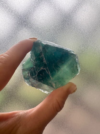 原石】中国浙江省産 フローライト原石 ブルー〜グリーンカラー n252 原石】中国浙江省産 フローライト原石 ブルー〜グリーンカラー n252