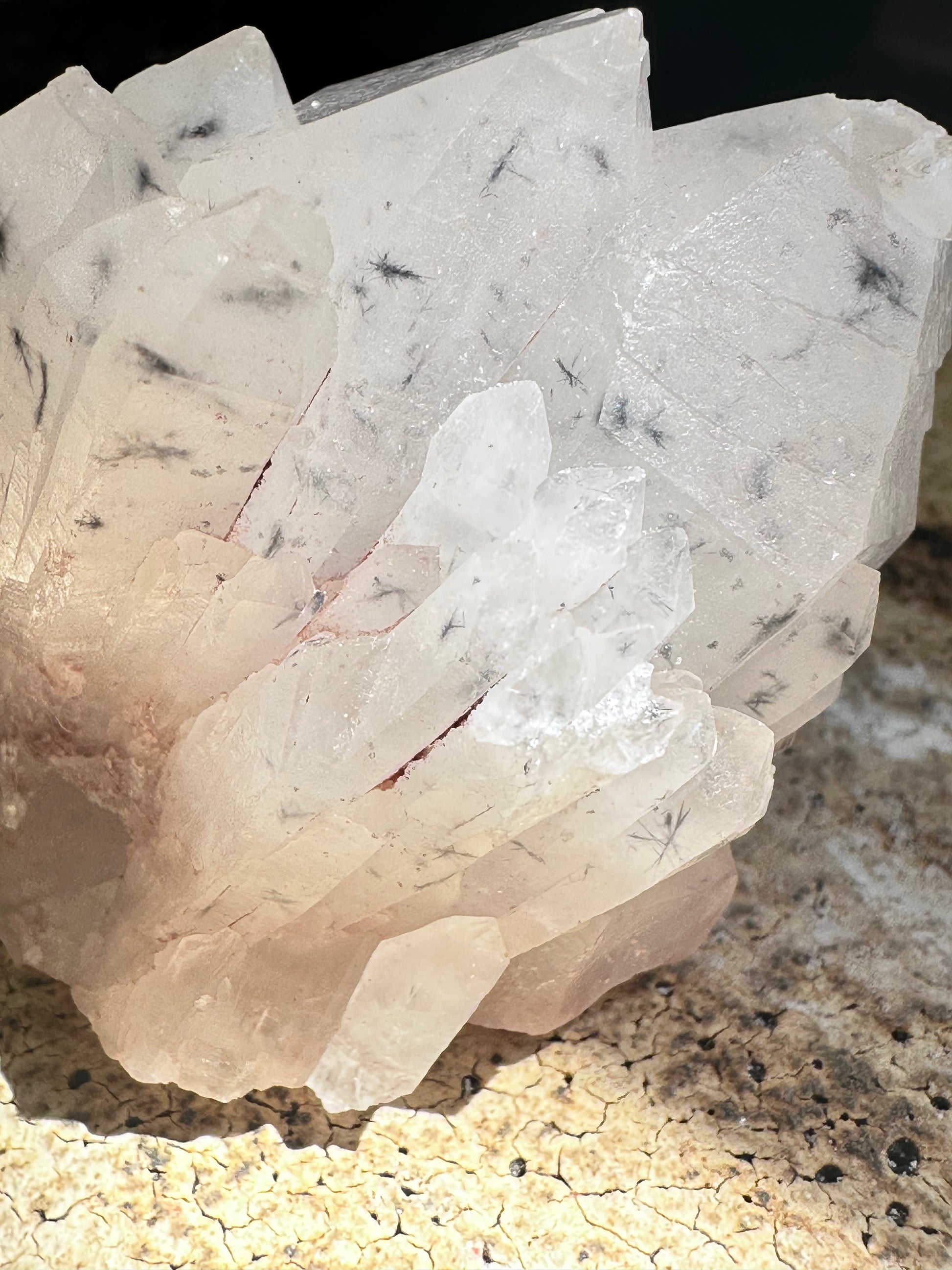 5.58g星入り水晶ホランダイト イン クォーツ鉱物標本 5.58g星入り水晶ホランダイト イン クォーツ鉱物標本