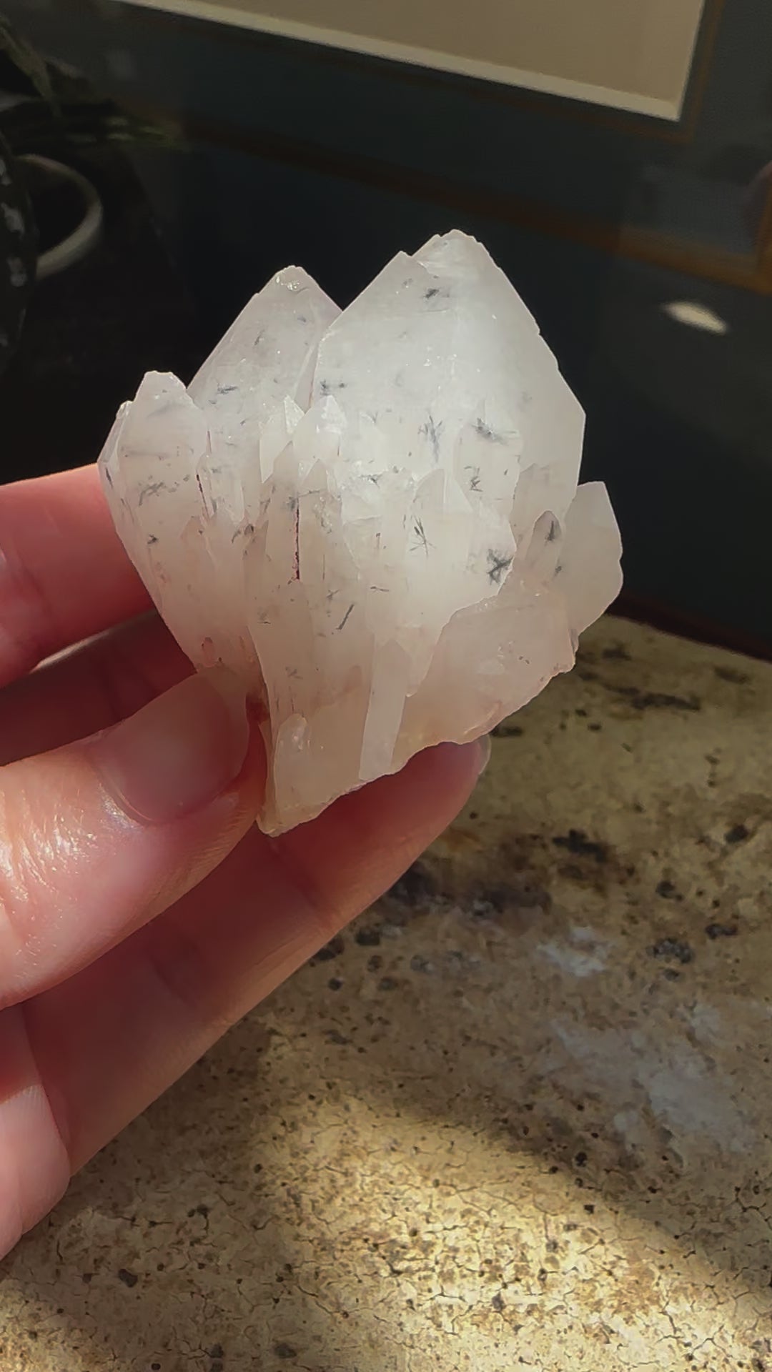 ◇限定入荷！星入り水晶◇クリアな透明度！希少スター状