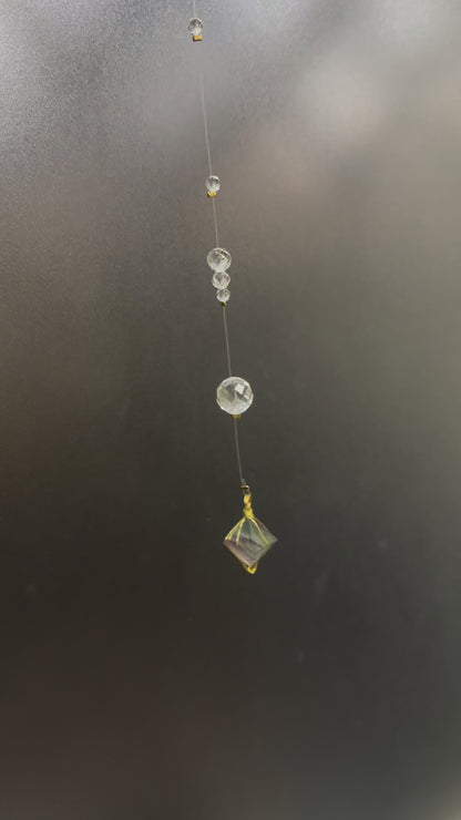 フローライトと水晶のサンキャッチャー【星くず】HOSHIKUZU